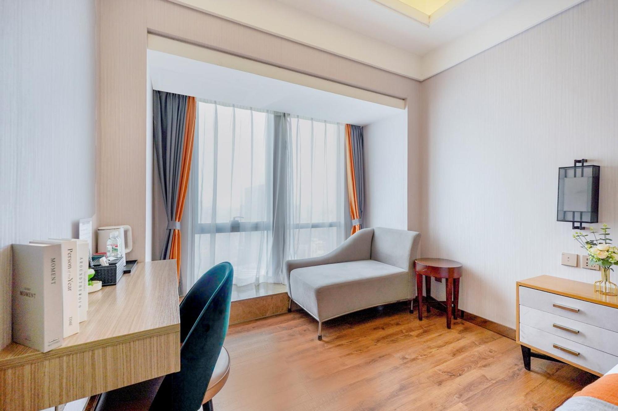 Ht Legend Hotel Changgang Metro Station Exit F -Direct To Canton Fair Экстерьер фото